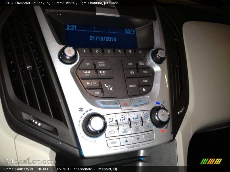 Summit White / Light Titanium/Jet Black 2014 Chevrolet Equinox LS