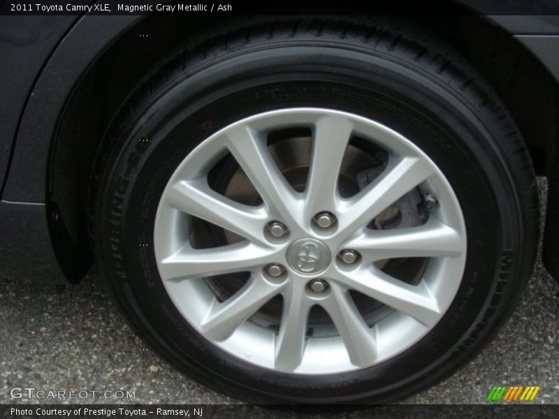 Magnetic Gray Metallic / Ash 2011 Toyota Camry XLE