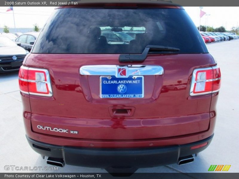 Red Jewel / Tan 2008 Saturn Outlook XR