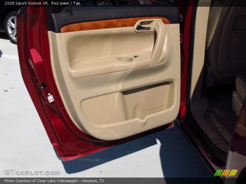 Red Jewel / Tan 2008 Saturn Outlook XR