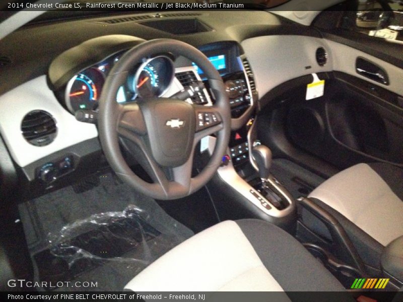 Rainforest Green Metallic / Jet Black/Medium Titanium 2014 Chevrolet Cruze LS