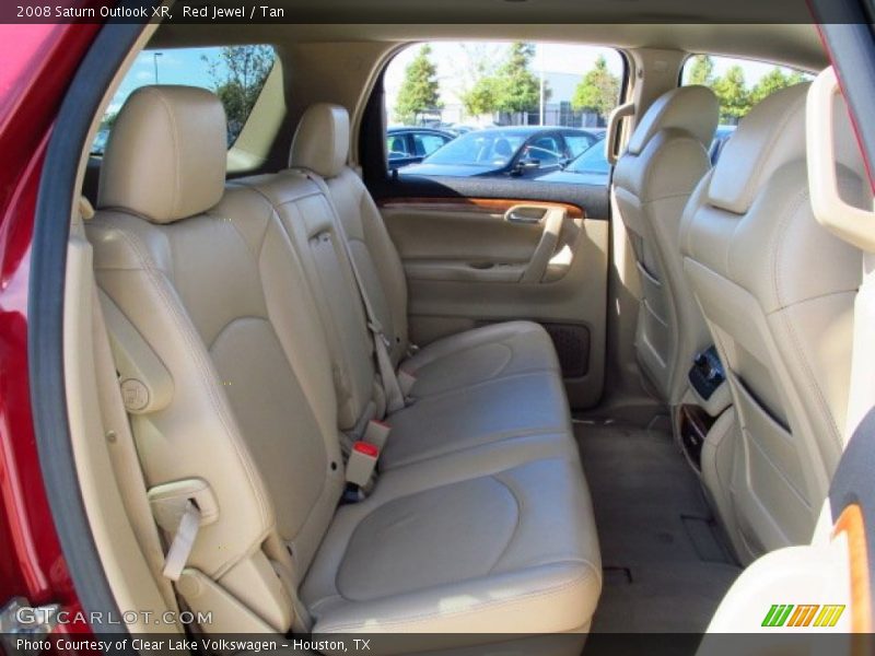 Red Jewel / Tan 2008 Saturn Outlook XR
