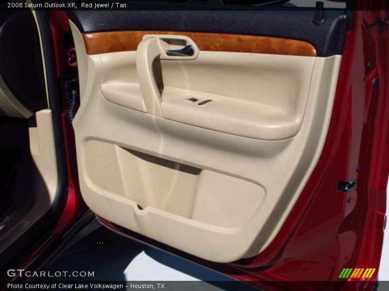 Red Jewel / Tan 2008 Saturn Outlook XR