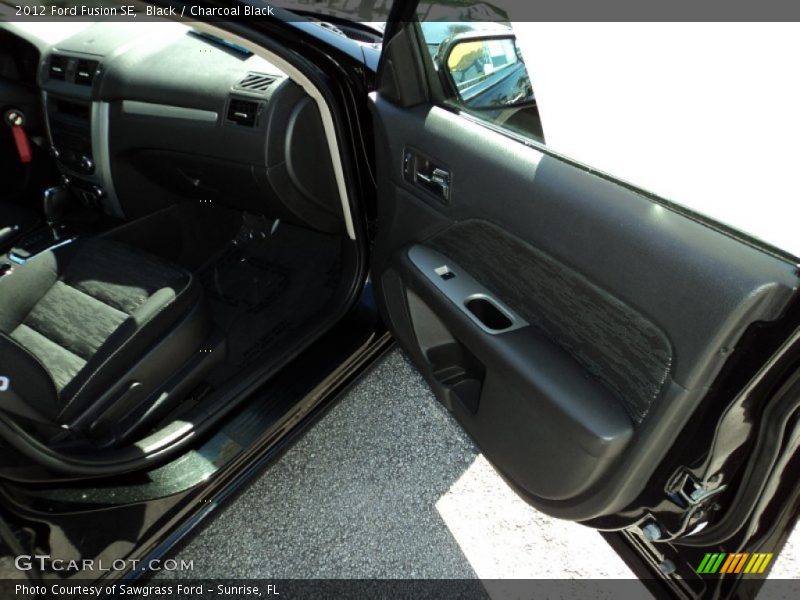 Black / Charcoal Black 2012 Ford Fusion SE