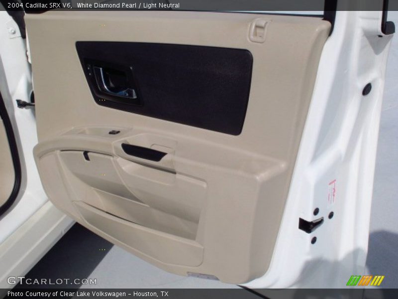 White Diamond Pearl / Light Neutral 2004 Cadillac SRX V6