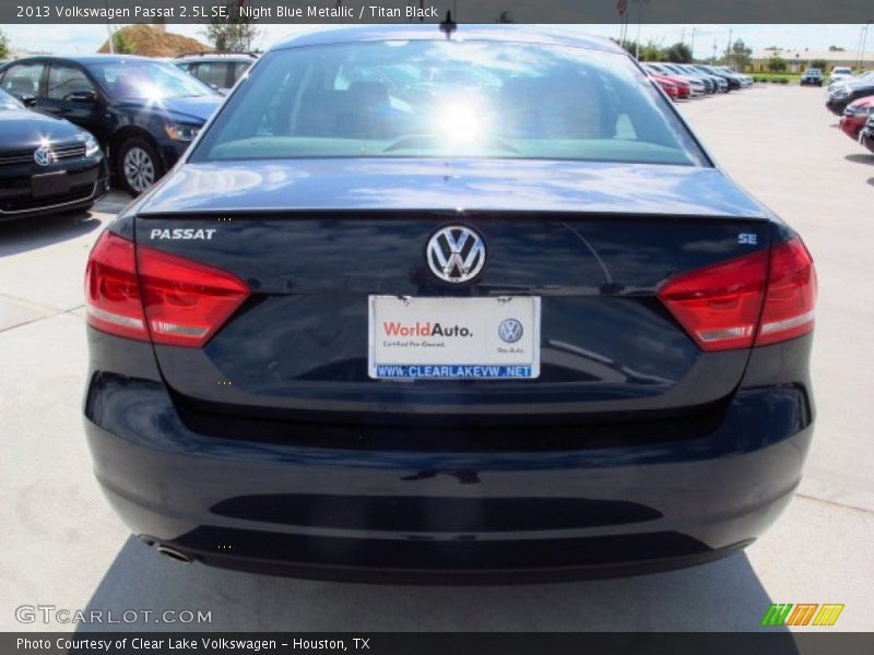 Night Blue Metallic / Titan Black 2013 Volkswagen Passat 2.5L SE