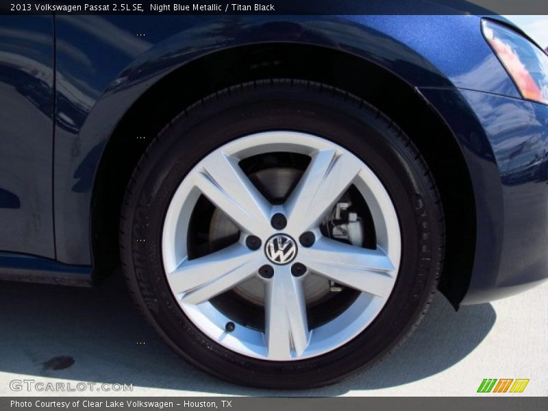 Night Blue Metallic / Titan Black 2013 Volkswagen Passat 2.5L SE