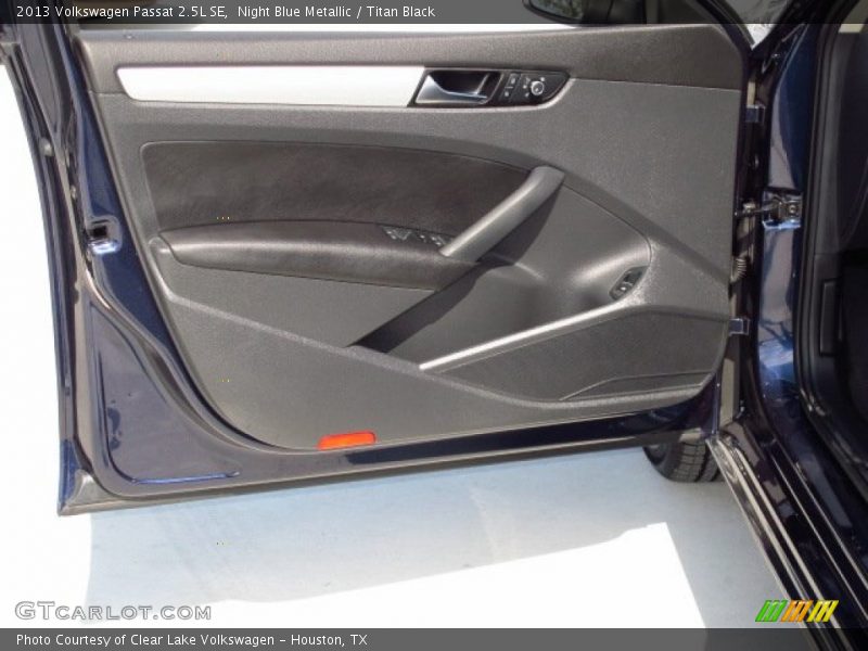 Night Blue Metallic / Titan Black 2013 Volkswagen Passat 2.5L SE