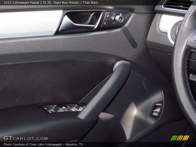 Night Blue Metallic / Titan Black 2013 Volkswagen Passat 2.5L SE