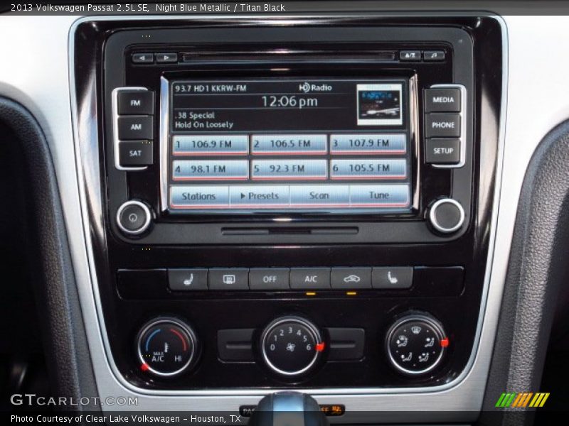 Night Blue Metallic / Titan Black 2013 Volkswagen Passat 2.5L SE