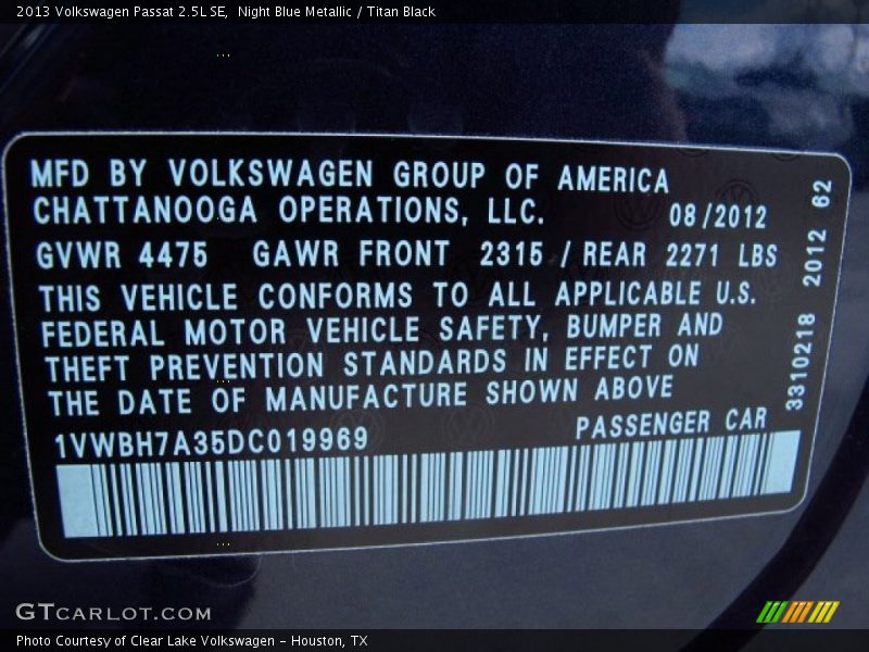 Night Blue Metallic / Titan Black 2013 Volkswagen Passat 2.5L SE