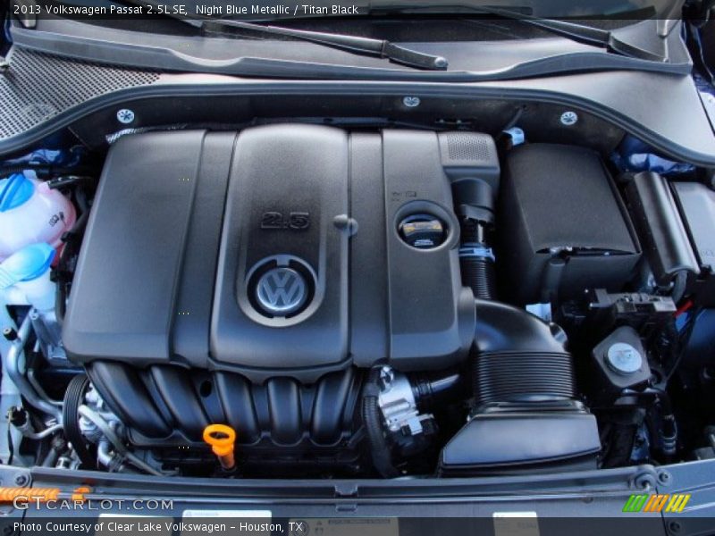 Night Blue Metallic / Titan Black 2013 Volkswagen Passat 2.5L SE