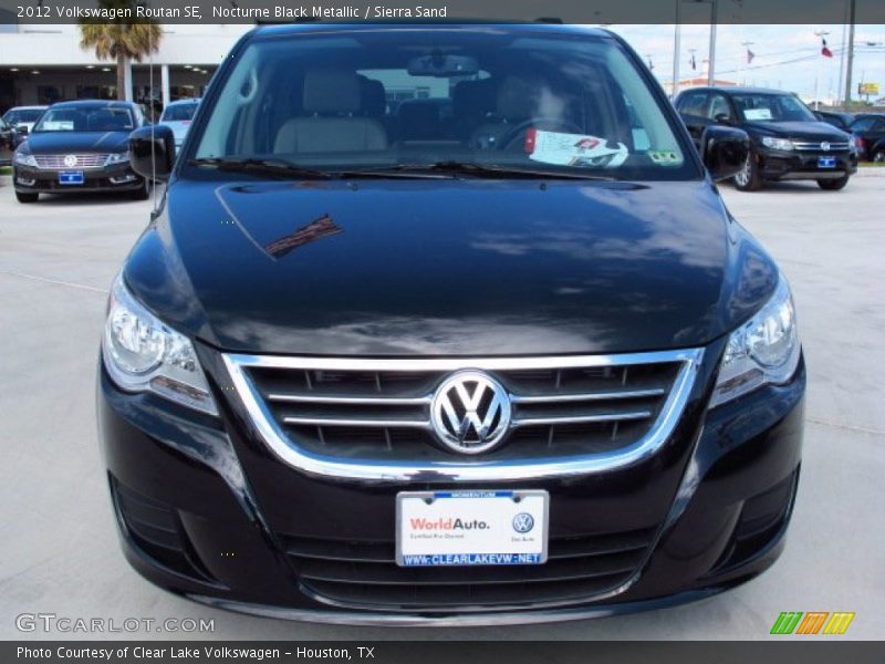 Nocturne Black Metallic / Sierra Sand 2012 Volkswagen Routan SE