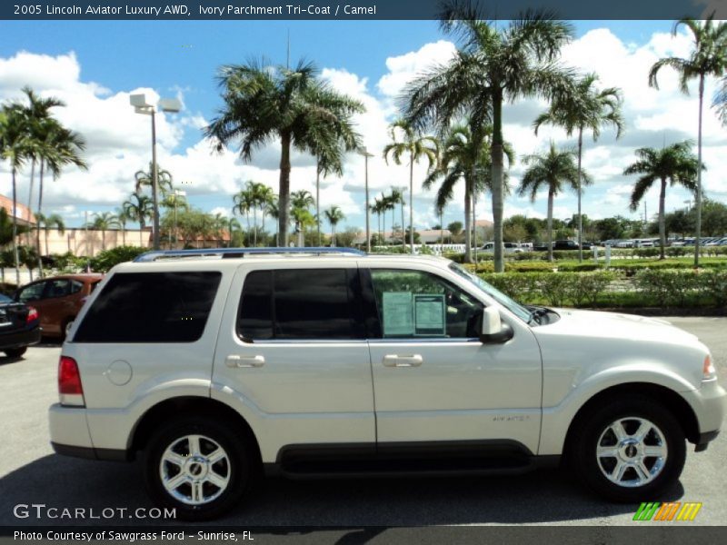 Ivory Parchment Tri-Coat / Camel 2005 Lincoln Aviator Luxury AWD