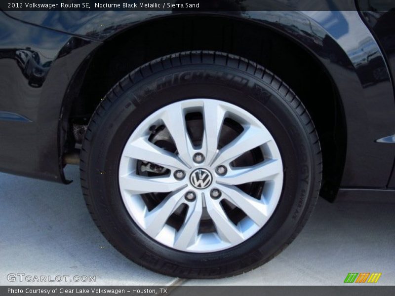 Nocturne Black Metallic / Sierra Sand 2012 Volkswagen Routan SE