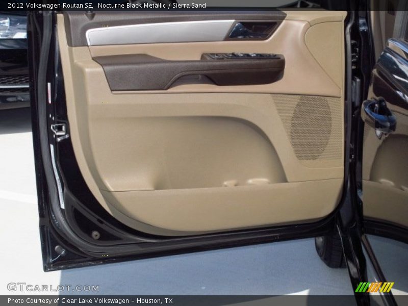 Nocturne Black Metallic / Sierra Sand 2012 Volkswagen Routan SE