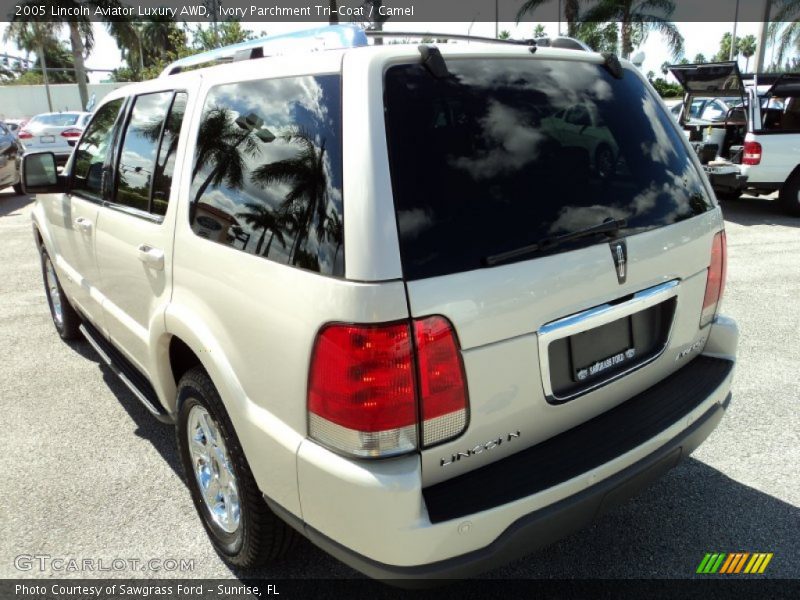 Ivory Parchment Tri-Coat / Camel 2005 Lincoln Aviator Luxury AWD