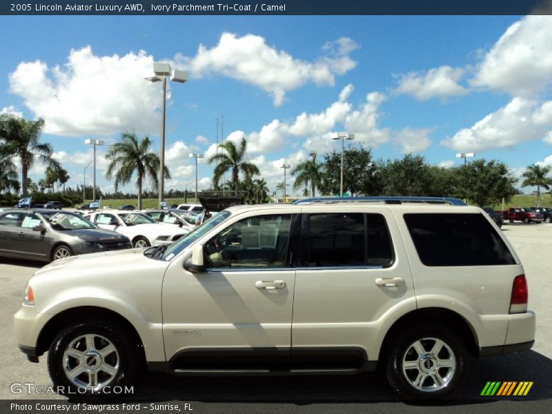 Ivory Parchment Tri-Coat / Camel 2005 Lincoln Aviator Luxury AWD