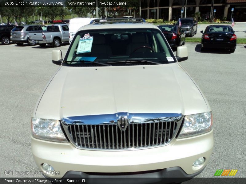 Ivory Parchment Tri-Coat / Camel 2005 Lincoln Aviator Luxury AWD