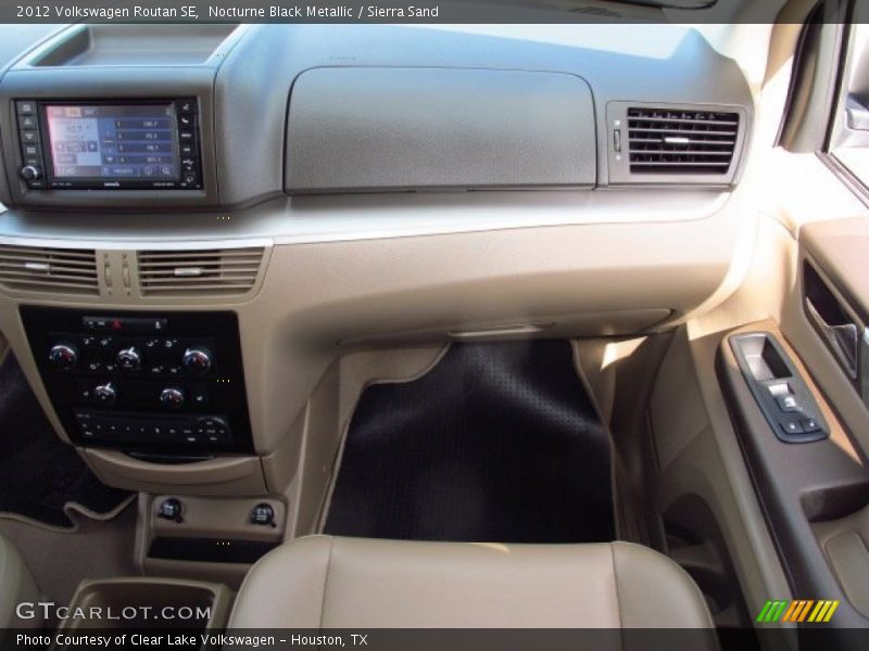 Nocturne Black Metallic / Sierra Sand 2012 Volkswagen Routan SE