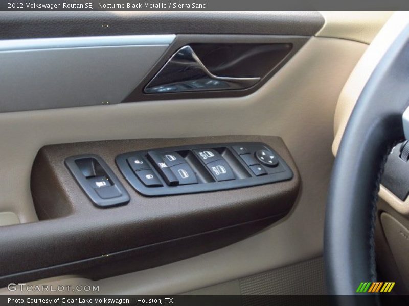 Nocturne Black Metallic / Sierra Sand 2012 Volkswagen Routan SE