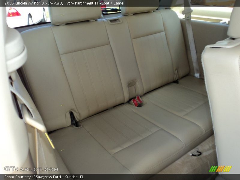 Ivory Parchment Tri-Coat / Camel 2005 Lincoln Aviator Luxury AWD