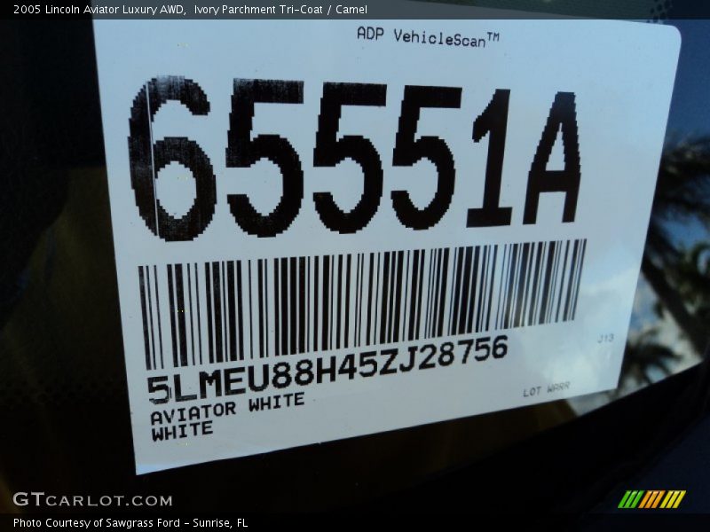 Ivory Parchment Tri-Coat / Camel 2005 Lincoln Aviator Luxury AWD