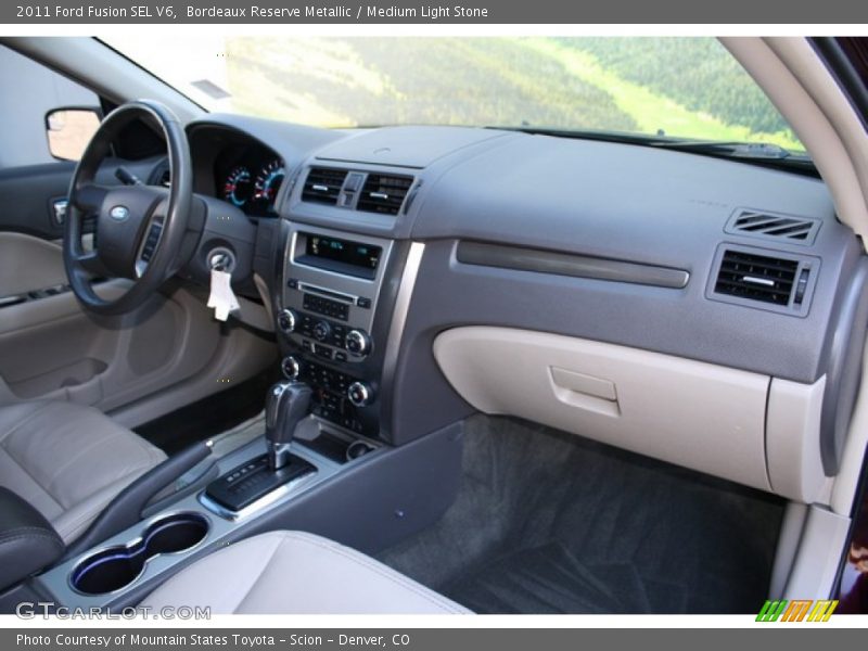 Bordeaux Reserve Metallic / Medium Light Stone 2011 Ford Fusion SEL V6