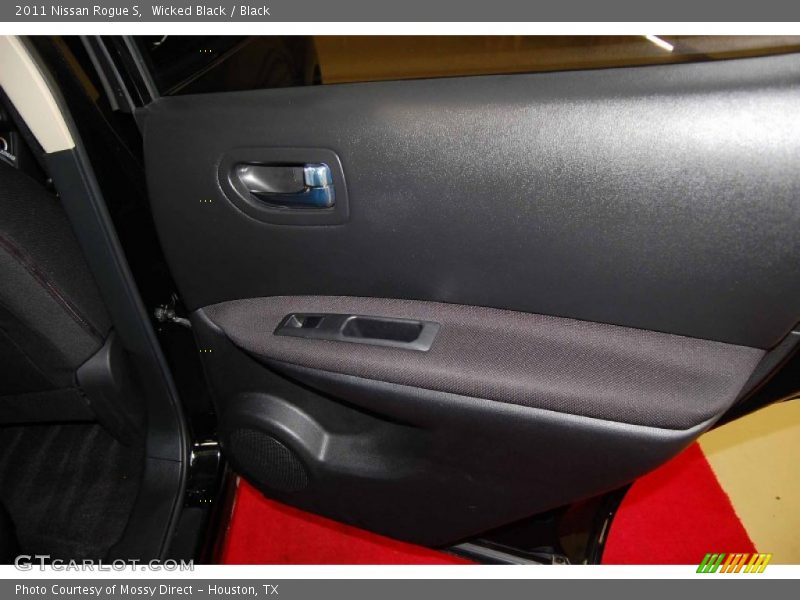 Wicked Black / Black 2011 Nissan Rogue S