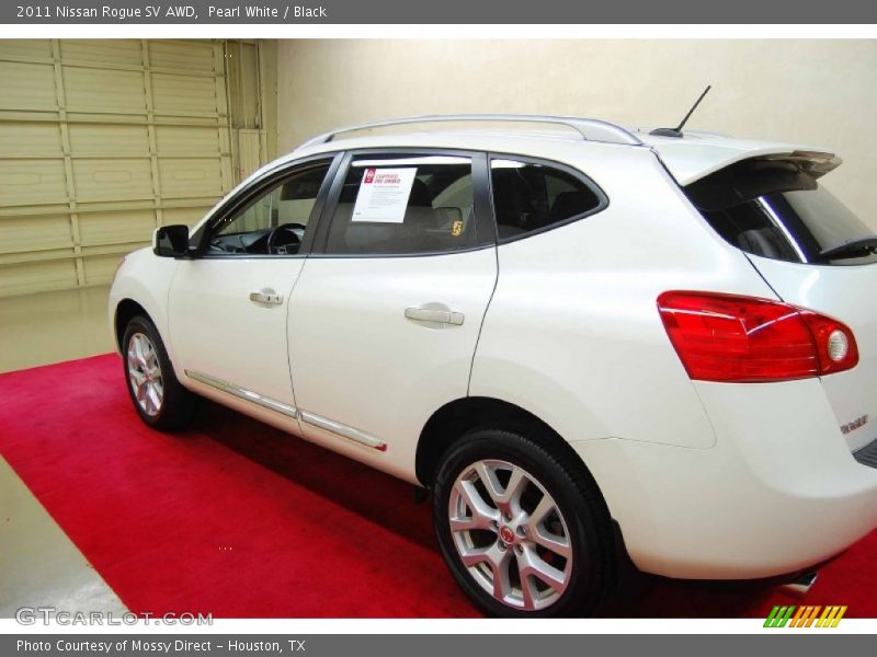 Pearl White / Black 2011 Nissan Rogue SV AWD
