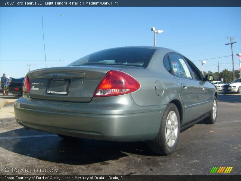 Light Tundra Metallic / Medium/Dark Flint 2007 Ford Taurus SE