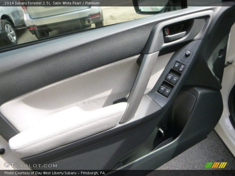 Satin White Pearl / Platinum 2014 Subaru Forester 2.5i