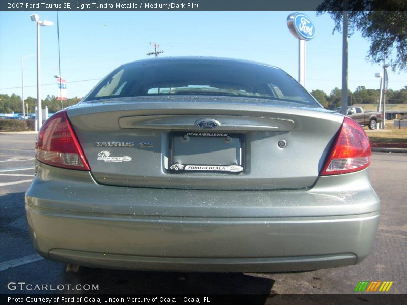 Light Tundra Metallic / Medium/Dark Flint 2007 Ford Taurus SE