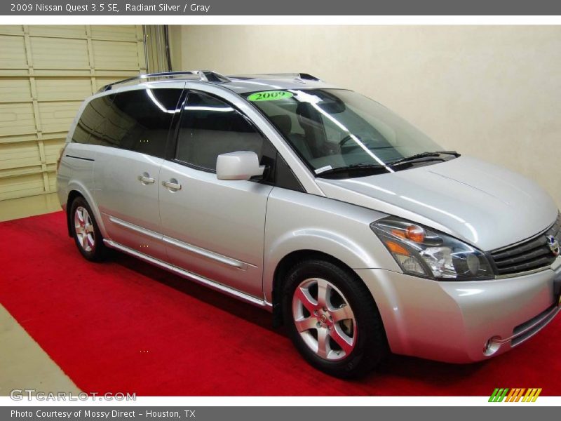 Radiant Silver / Gray 2009 Nissan Quest 3.5 SE