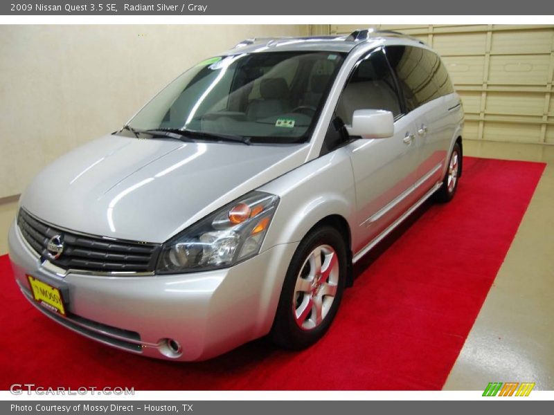 Radiant Silver / Gray 2009 Nissan Quest 3.5 SE
