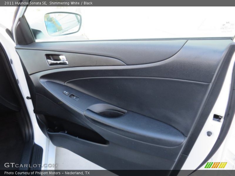Shimmering White / Black 2011 Hyundai Sonata SE