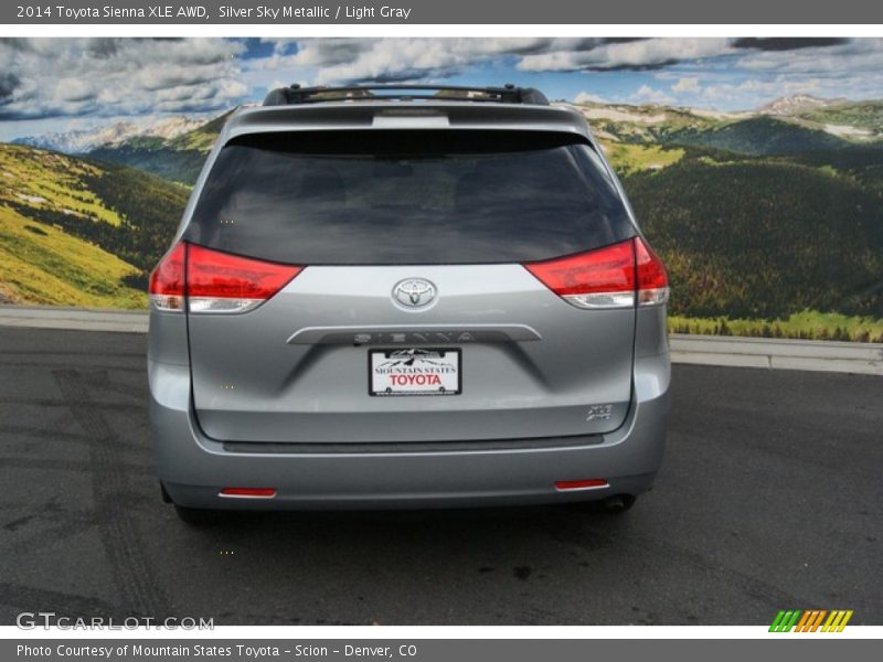 Silver Sky Metallic / Light Gray 2014 Toyota Sienna XLE AWD