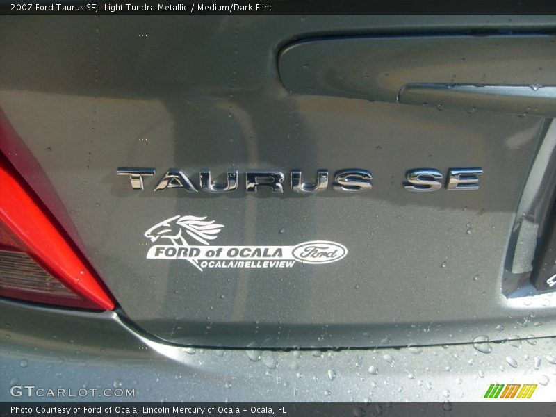 Light Tundra Metallic / Medium/Dark Flint 2007 Ford Taurus SE