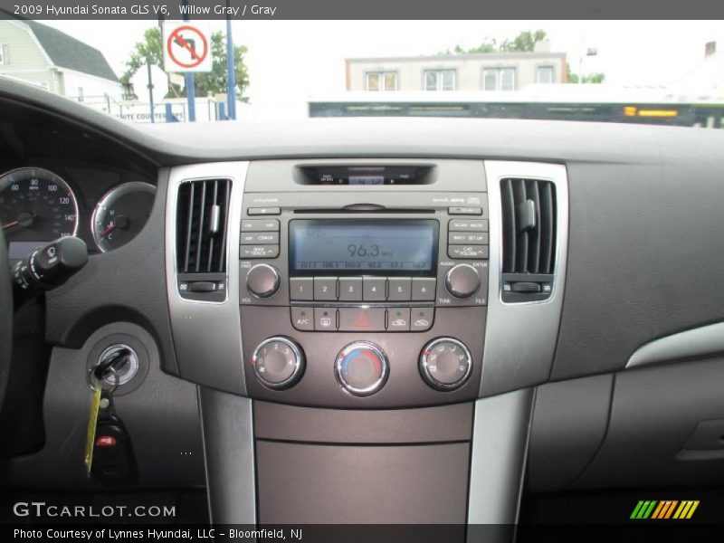 Willow Gray / Gray 2009 Hyundai Sonata GLS V6