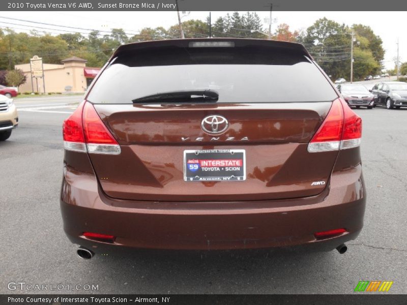 Sunset Bronze Mica / Ivory 2010 Toyota Venza V6 AWD