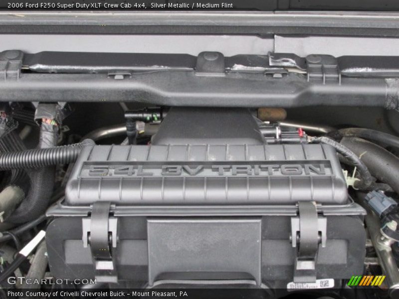 Silver Metallic / Medium Flint 2006 Ford F250 Super Duty XLT Crew Cab 4x4