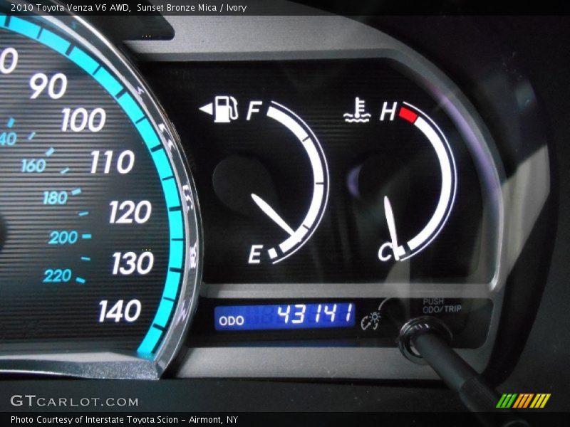 Sunset Bronze Mica / Ivory 2010 Toyota Venza V6 AWD