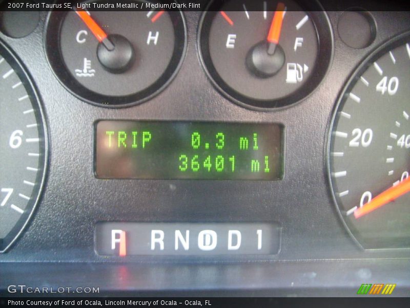 Light Tundra Metallic / Medium/Dark Flint 2007 Ford Taurus SE