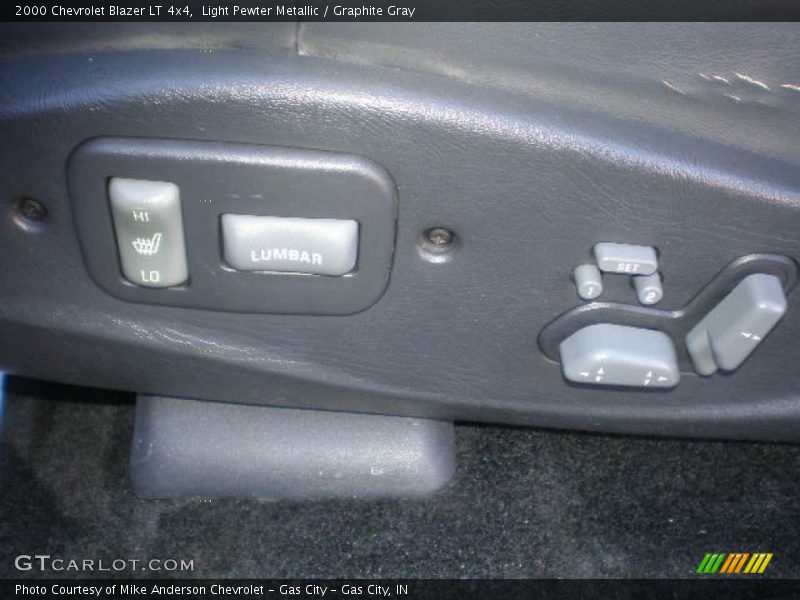 Light Pewter Metallic / Graphite Gray 2000 Chevrolet Blazer LT 4x4