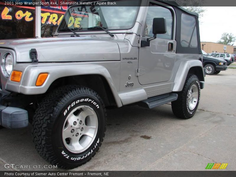 Silverstone Metallic / Agate Black 2001 Jeep Wrangler Sport 4x4