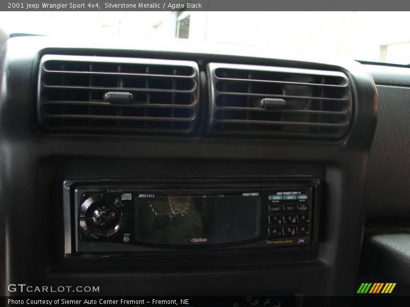 Silverstone Metallic / Agate Black 2001 Jeep Wrangler Sport 4x4