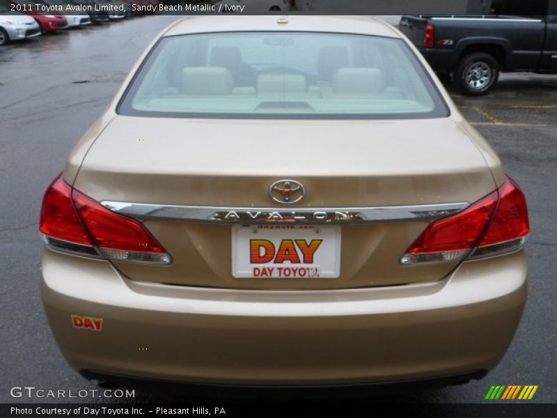 Sandy Beach Metallic / Ivory 2011 Toyota Avalon Limited