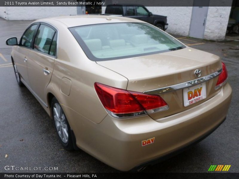 Sandy Beach Metallic / Ivory 2011 Toyota Avalon Limited