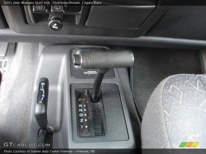 Silverstone Metallic / Agate Black 2001 Jeep Wrangler Sport 4x4