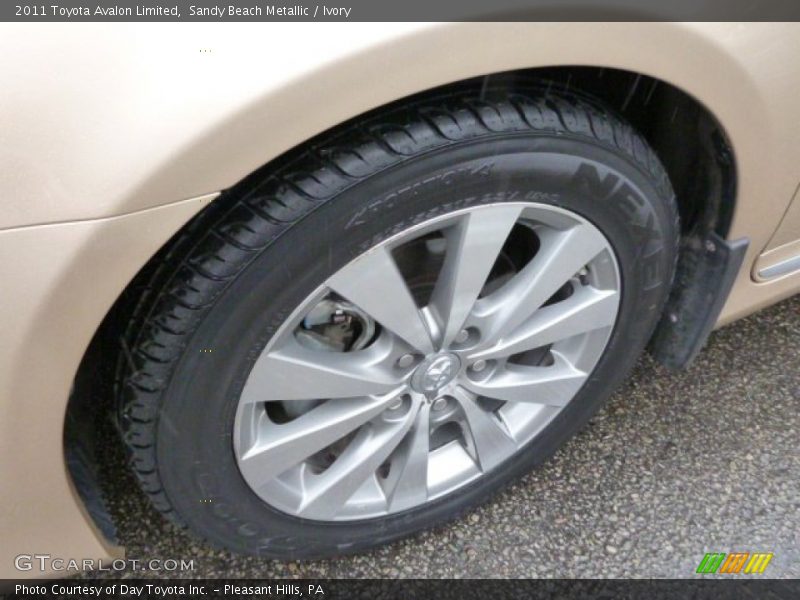 Sandy Beach Metallic / Ivory 2011 Toyota Avalon Limited